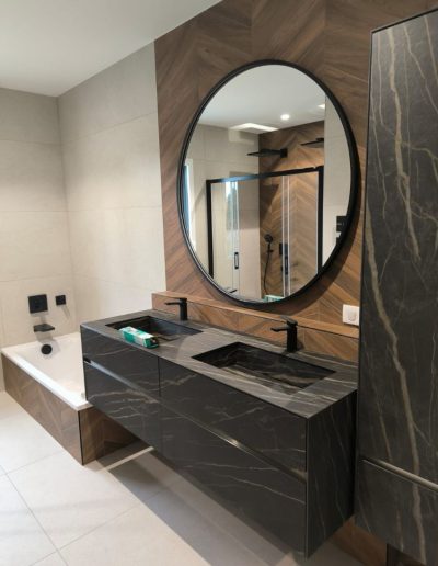 salle de bain marbre noir - carrelage rb